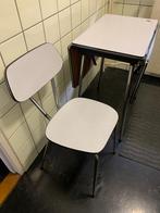 Vintage eettafel en stoel, Huis en Inrichting, Ophalen, Vier personen, Metaal, Gebruikt
