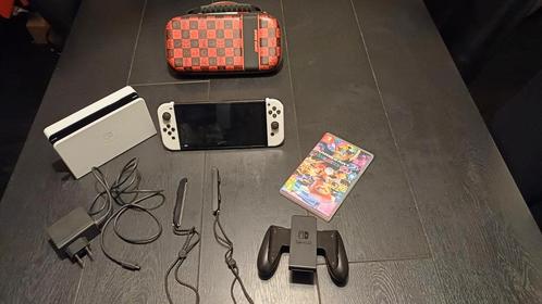 Nintendo Switch Oled met 2 games en case, Spelcomputers en Games, Spelcomputers | Nintendo Switch, Gebruikt, Switch OLED, Met 1 controller