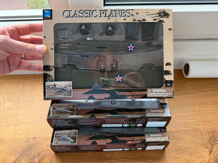 Lockheed C-130 Hercules model vliegtuig, Hobby en Vrije tijd, Modelbouw | Auto's en Voertuigen, Nieuw, Overige typen, 1:32 tot 1:50