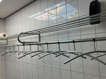 Kapstok garderobe 2. Stuks chroom beschikbaar voor biedingen