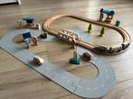 Everearth Trein & Auto set, Kinderen en Baby's, Speelgoed | Houten speelgoed, Ophalen of Verzenden, Zo goed als nieuw, Rij- of Hobbelspeelgoed