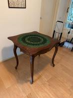 Antieke kaartentafel, Ophalen