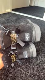 Ugg, Verzenden, Zo goed als nieuw, Zwart