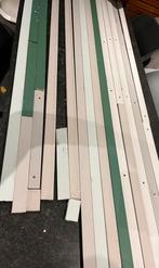 Ruim 45 meter aan plinten!, Gebruikt, Ophalen of Verzenden, Mdf, 200 tot 250 cm