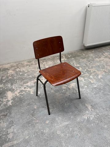 2 Vintage Eetkamerstoelen - Hout & Metaal beschikbaar voor biedingen
