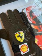 Carlos Sainz Ferrari handschoen met handtekening., Verzamelen, Automerken, Motoren en Formule 1, Ophalen of Verzenden, Zo goed als nieuw