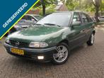 Opel Astra 1.6i NW Distributieset+schokdempers+banden Klassi, Gebruikt, 4 cilinders, Origineel Nederlands, Bedrijf