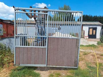 2x deur en tussenhek Paardenstal  beschikbaar voor biedingen