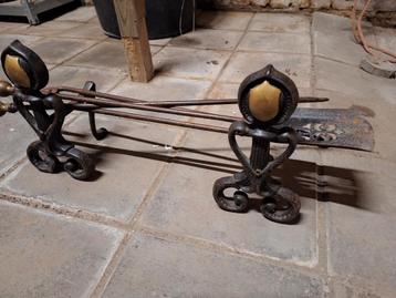 Antieke Haardstel met Accessoires beschikbaar voor biedingen