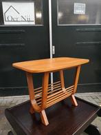 Vintage bijzettafel, lectuurtafeltje, mid century, Minder dan 55 cm, Rond, Zo goed als nieuw, Ophalen