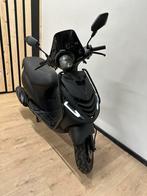 Piaggio Zip SP - Mat Zwart - Full Option -  Smoke Led, Benzine, Overige modellen, Maximaal 45 km/u, 50 cc