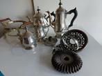 Zilverkleurige koffie- en theepot set met warmhouder, Huis en Inrichting, Keuken | Keukenbenodigdheden, Ophalen of Verzenden