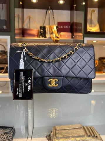 Chanel Classic Double Flap Bag Medium (BLUE) beschikbaar voor biedingen
