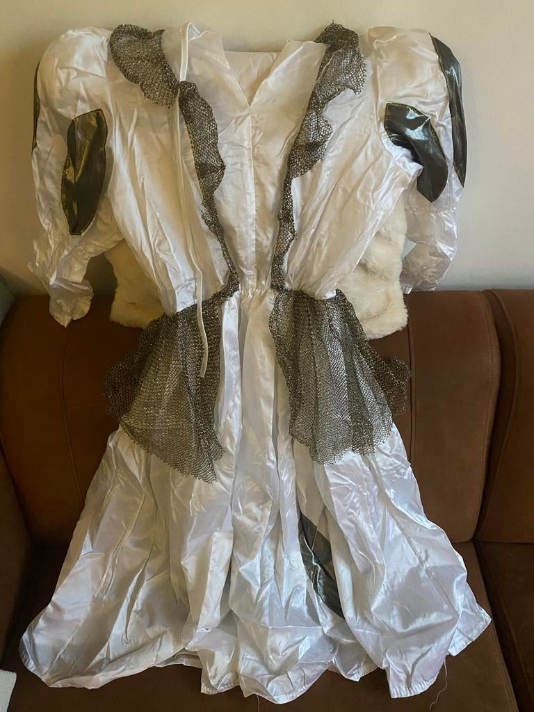 Prinsessenjurk wit zilver - Maat 128, Kinderen en Baby's, Carnavalskleding en Verkleedspullen, Ophalen of Verzenden, 122 t/m 128