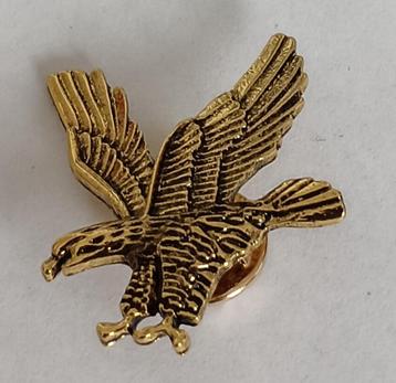 Adelaar broche beschikbaar voor biedingen