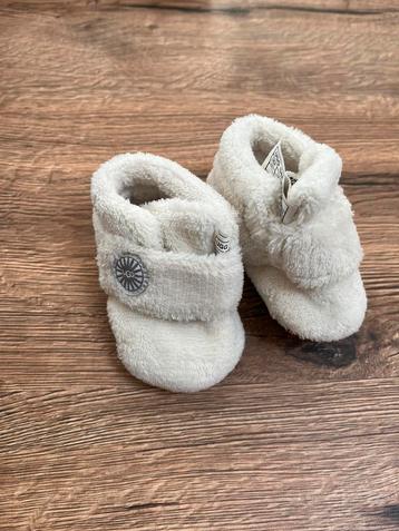 Ugg slofjes beschikbaar voor biedingen