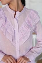 Zara broderie blouse lichtroze lila ruches, polkadots kant, Ophalen of Verzenden, Zo goed als nieuw, Maat 38/40 (M), Roze