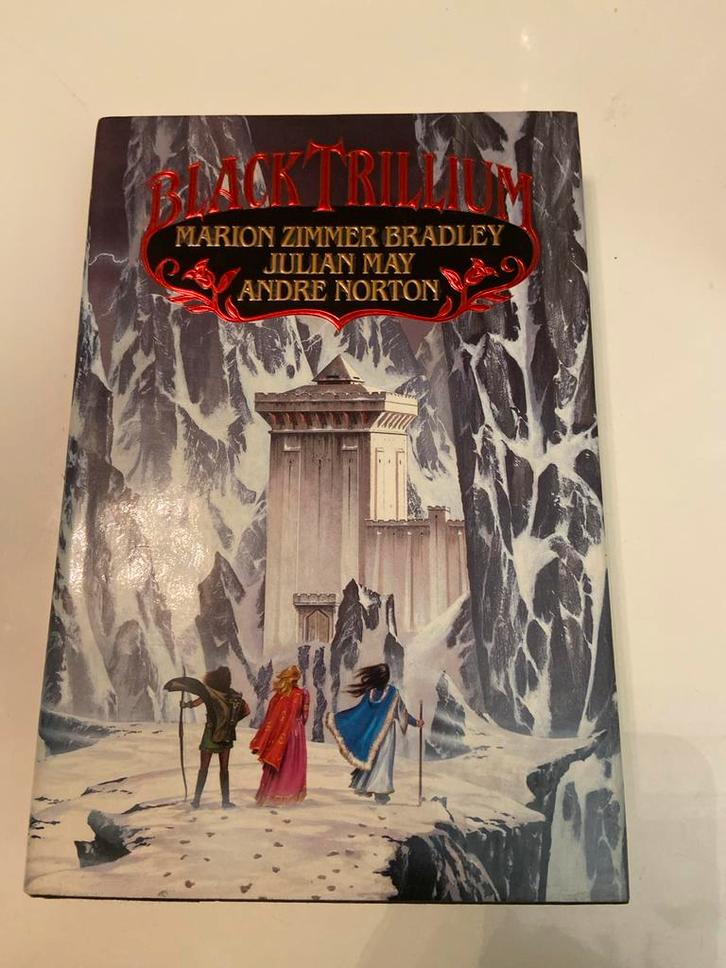 Black Trillium - Bradley, May, Norton (Hardcover), Boeken, Fantasy, Zo goed als nieuw, Ophalen of Verzenden