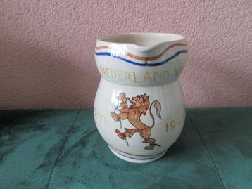 Aardewerk Bevrijdings kannetje 5 Mei 1945. Goedewagen Gouda beschikbaar voor biedingen