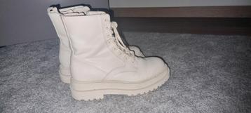 Dames witte boots schoenen laarsjes maat 38 beschikbaar voor biedingen