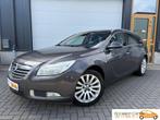 Opel Insignia 1.8 StationAircoCruiseStoelverwarmdNaviVelgen, Gebruikt, Zwart, Handgeschakeld, Zilver of Grijs