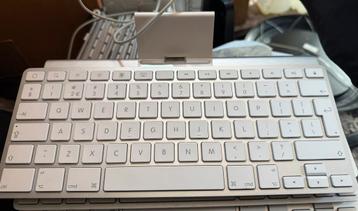 Apple oude toetsenborden defect beschikbaar voor biedingen