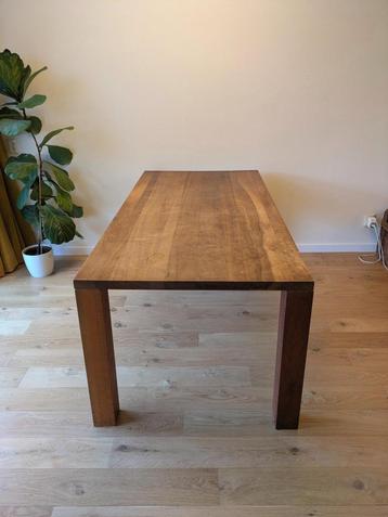 Eettafel kersenhout beschikbaar voor biedingen