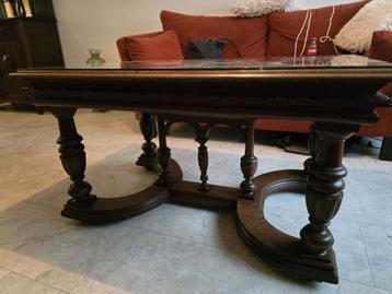 Antieke Salon Tafel met Houtsnijwerk & Glasplaat beschikbaar voor biedingen