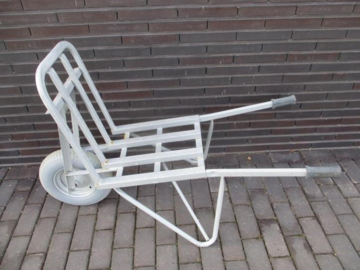 Matador kruiwagens*steenkruiwagen*bakkruiwagen*steenwagen*, Tuin en Terras, Kruiwagens, Zo goed als nieuw, Ophalen