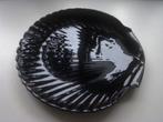 serveerbord / schaal zwart glas model schelp, Huis en Inrichting, Keuken | Servies, Overige materialen, Ophalen of Verzenden, Zo goed als nieuw