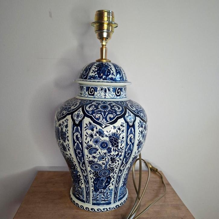 Lampenvoet van oude Oude Delfts blauwe Boch dekselvaas, Huis en Inrichting, Lampen | Tafellampen, Ophalen of Verzenden