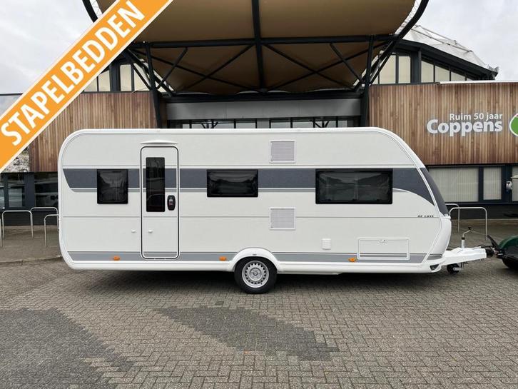 Hobby 540 KMFe De Luxe 2025 MEGA KORTING € 3.267,-!, Caravans en Kamperen, Caravans, Bedrijf, tot en met 6, 1250 - 1500 kg, Treinzit