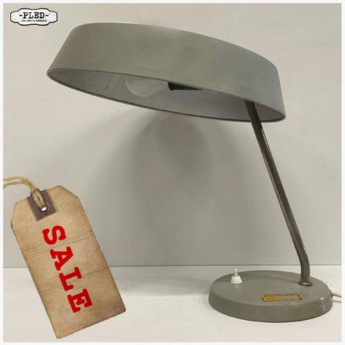 Vintage tafellamp DDR Universiteit Greifswald Bauhaus SALE, Huis en Inrichting, Lampen | Tafellampen, Gebruikt, Minder dan 50 cm