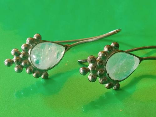 Handgemaakte verzilverde oorbellen met Maansteen – Uniek, Sieraden, Tassen en Uiterlijk, Antieke sieraden, Oorbellen, Zilver, Met edelsteen
