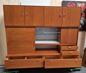 Vintage Fristho Franeker dressoir / wandkast / kast beschikbaar voor biedingen
