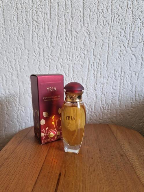 Yria parfum Yves Rocher - Nieuw in doos (30ml) - vintage, Sieraden, Tassen en Uiterlijk, Uiterlijk | Parfum, Nieuw, Ophalen of Verzenden