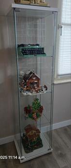 Detolf Glazen Vitrinekast Wit, Huis en Inrichting, Kasten | Vitrinekasten, Ophalen, Minder dan 50 cm, Met deur(en), 150 tot 200 cm
