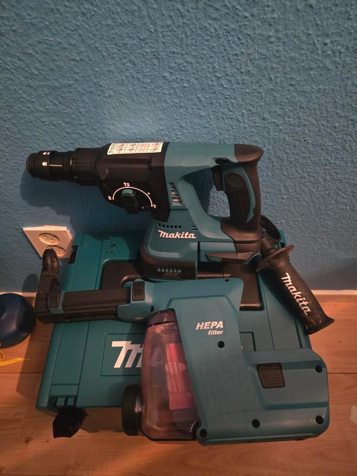 Makita DHR243ZJW 18V Combihamer in Mbox - 2J, Doe-het-zelf en Verbouw, Gereedschap | Boormachines, Gebruikt, Boor- en/of Breekhamer