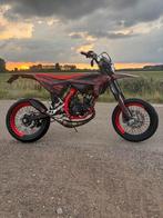 Beta RR 50 Track (2023) - Getuned, Fietsen en Brommers, Ophalen, 6 versnellingen, Maximaal 45 km/u, Zo goed als nieuw