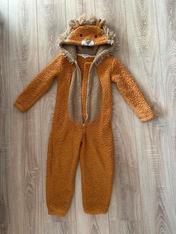 Leeuwen onesie heel warm en schattig ongeveer maat 122-128 beschikbaar voor biedingen