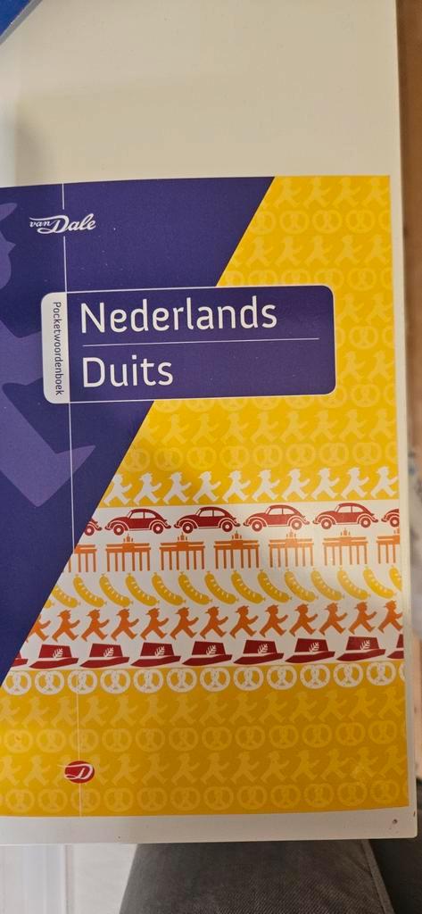 Van Dale Pocketwoordenboek Nederlands-Duits, Boeken, Woordenboeken, Zo goed als nieuw, Nederlands, Van Dale, Ophalen of Verzenden