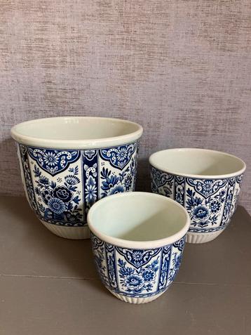 3 antieke Delfts blauwe bloempotten Roayal Sphinx by Boch beschikbaar voor biedingen