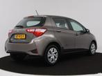 Toyota Yaris 1.5 VVT-i Aspiration (bj 2017), 12 maanden, Stof, Gebruikt, 4 cilinders