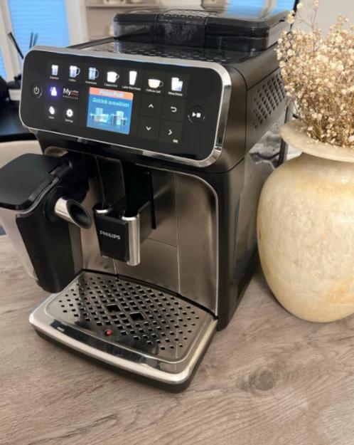 Philips Latte Go 5400, Witgoed en Apparatuur, Koffiezetapparaten, Zo goed als nieuw, Koffiemachine, 2 tot 4 kopjes, Ophalen of Verzenden