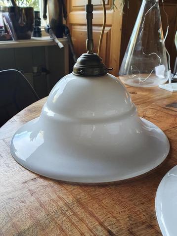 Art deco hanglampen beschikbaar voor biedingen