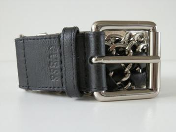 Guess riem. Leer / metaal. beschikbaar voor biedingen