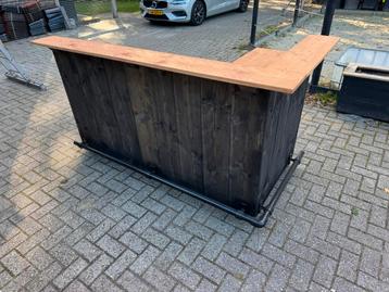Nieuwe bar met steigerbuis beschikbaar voor biedingen