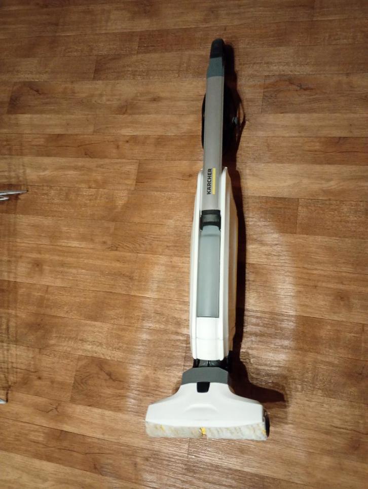 Elecktrische dweil karcher, Witgoed en Apparatuur, Stofzuigers, Zo goed als nieuw, Overige typen, Reservoir, Ophalen of Verzenden