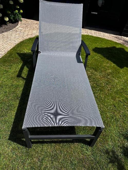 Zonnebed, Tuin en Terras, Ligbedden, Zo goed als nieuw, Metaal, Inklapbaar, Verstelbaar, Verrijdbaar, Ophalen