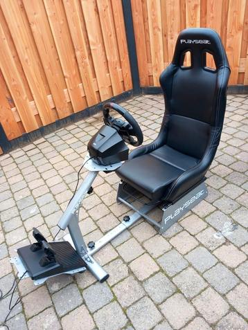 playseat, compleet met stuur en pendalen.